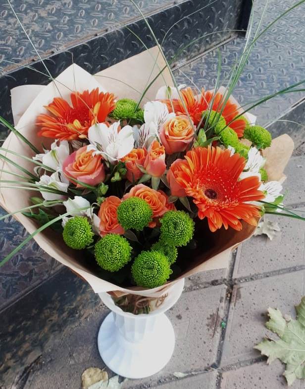 Букет цветов из: Герберы, Хризантемы, Альстромерии и Розы в Правокумском