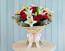Букет цветов из:  Лилии и Розы в Правокумском