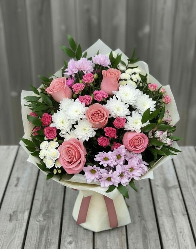 Букет цветов из: Альстромерии, Гвоздики, Розы и Хризантемы в Правокумском