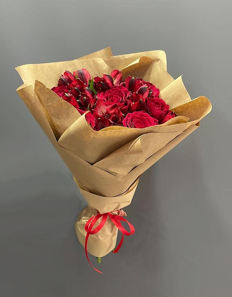 Букет цветов из: Альстромерии и Розы в Правокумском