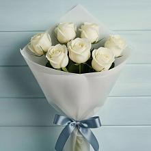 Букет 7 Белых роз Эдлесс Лав в Правокумском