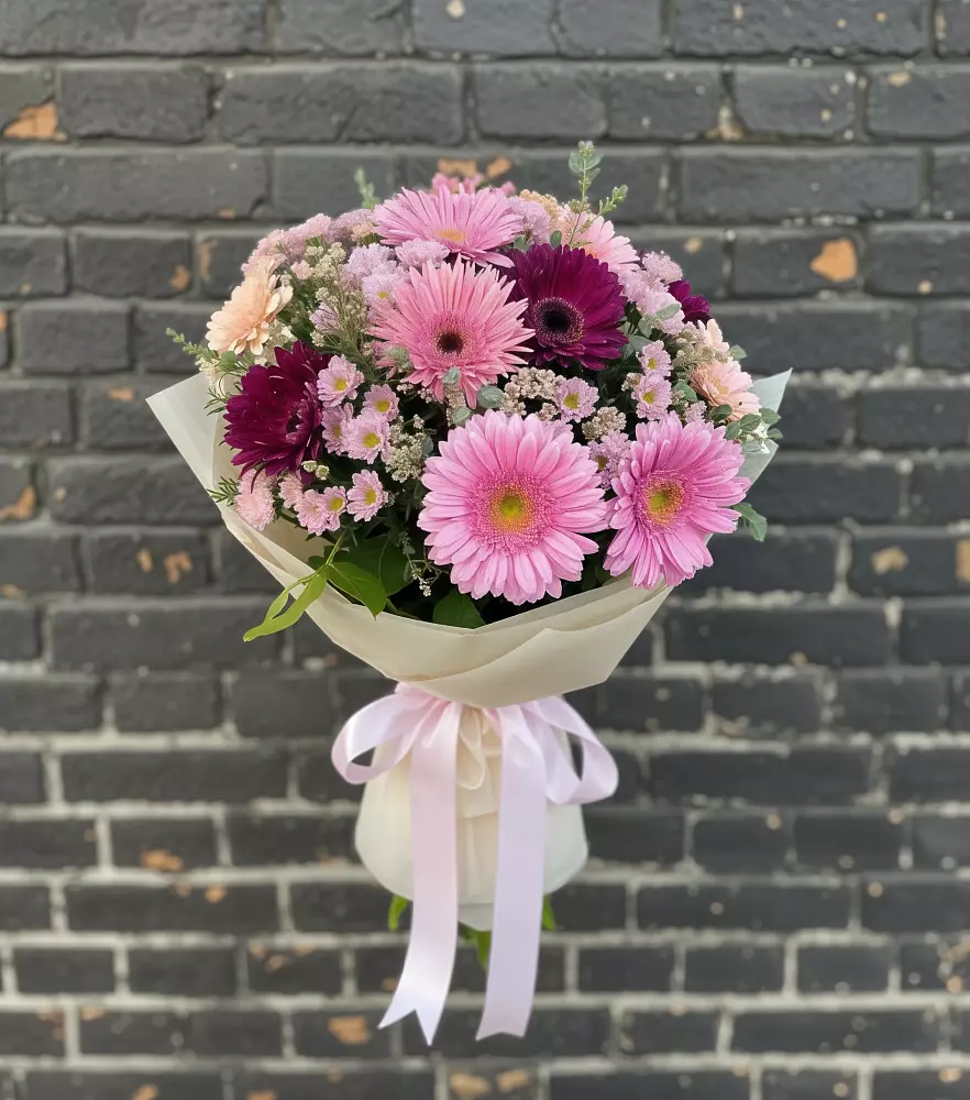 Букет цветов из: Герберы и Хризантемы в Правокумском