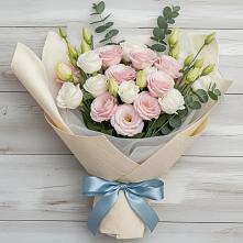 Букет цветов из:  Лизиантусы в Правокумском