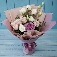 Букет цветов из:  Розы и Лизиантусы в Правокумском