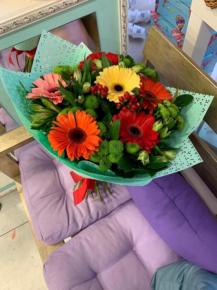 Букет цветов из: Герберы, Хризантемы и Альстромерии в Правокумском