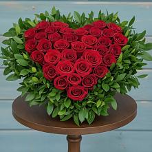 Цветочная композиция из Розы в виде сердца в Правокумском