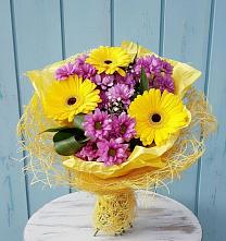 Букет цветов из:  Хризантемы и Герберы в Правокумском