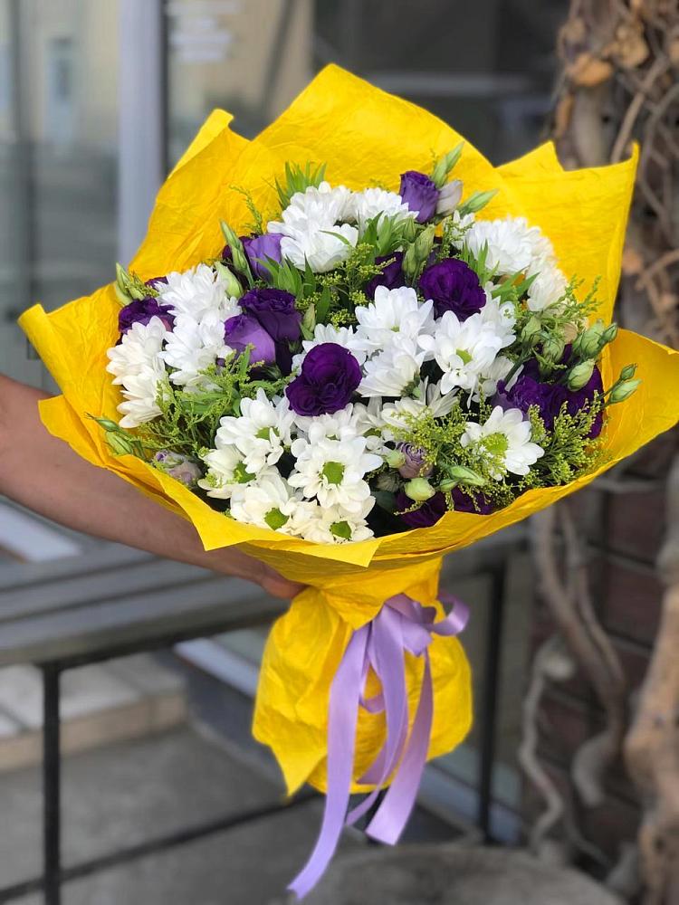 Букет цветов из: Ирисы, Хризантемы и Ромашки в Правокумском