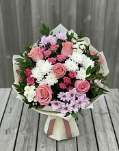 Букет цветов из:  Альстромерии, Гвоздики, Розы и Хризантемы в Правокумском