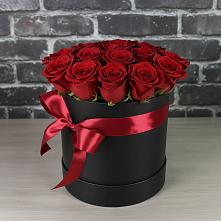 Цветочная композиция из Розы в шляпной коробке #REPLACE_PRED# Правокумском