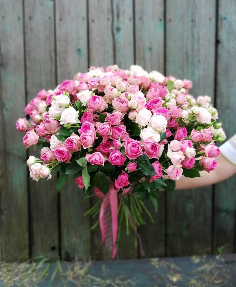 Букет Розовые кустовые розы Натали и Лав Лидия в Правокумском