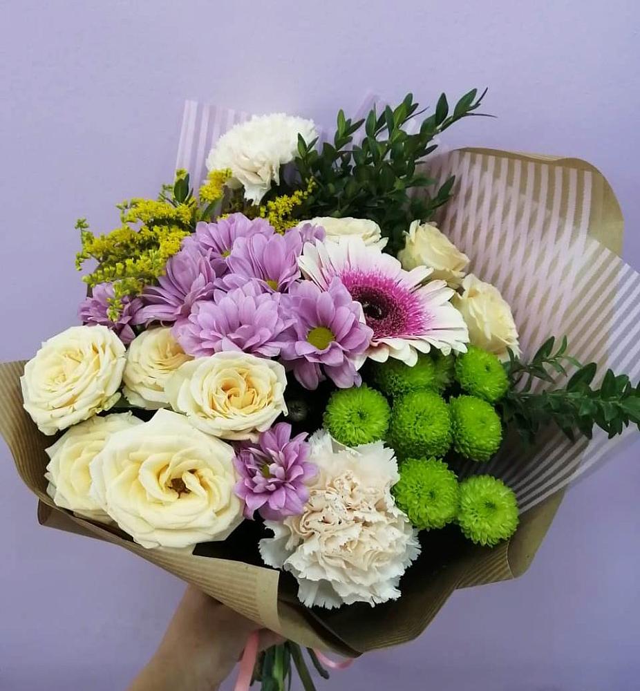 Букет цветов из: Хризантемы, Розы, Гвоздики и Герберы в Правокумском