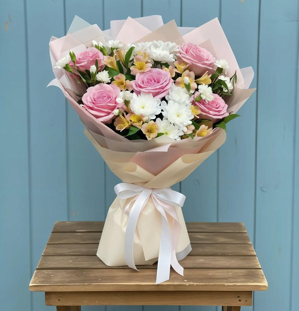 Букет цветов из: Гвоздики, Орхидеи и Розы в Правокумском