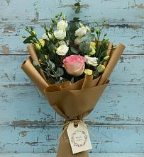 Букет цветов из:  Розы и Лизиантусы в Правокумском
